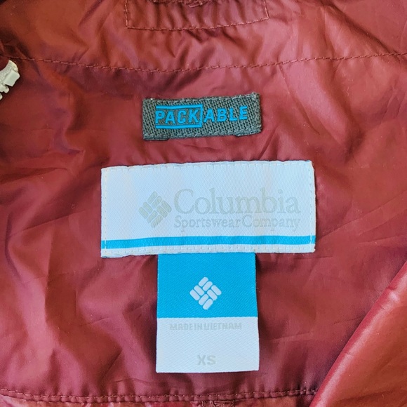 Columbia Packable Windbreaker - Picture 3 of 5